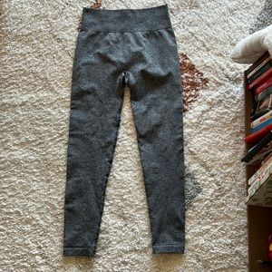 Seamless leggings! Size large